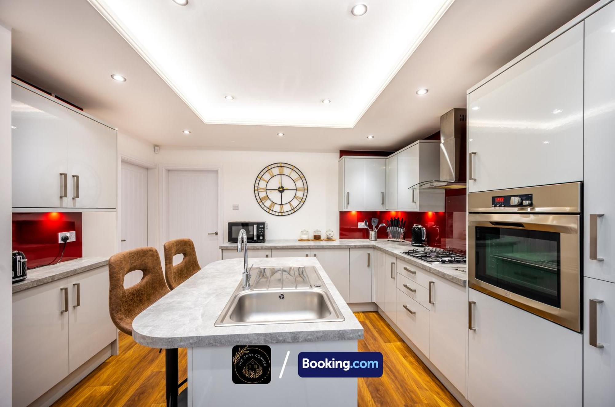Cosy 3-Bed House, Garden & Free Parking In Stretford Apartamento Manchester Exterior foto