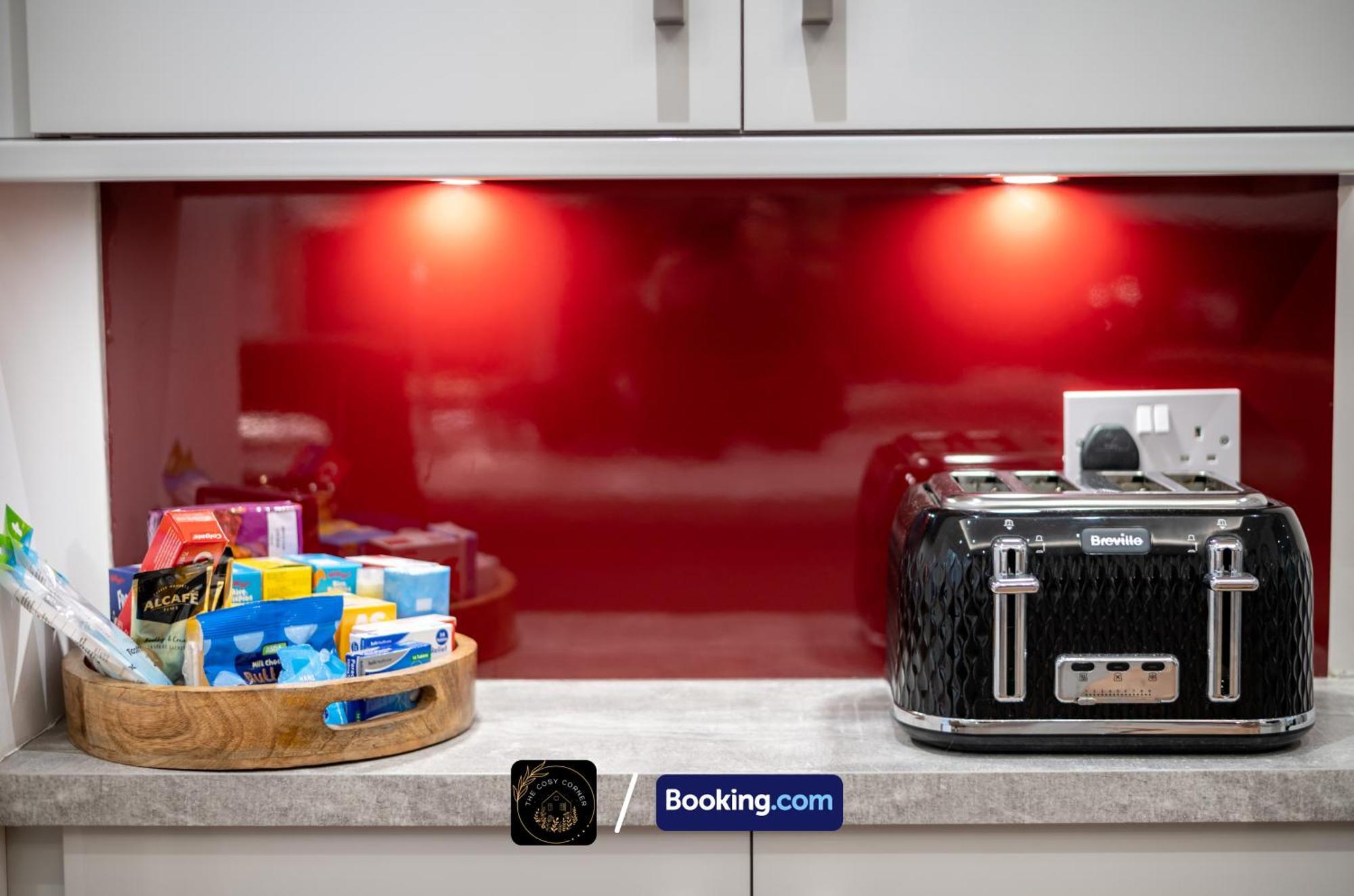 Cosy 3-Bed House, Garden & Free Parking In Stretford Apartamento Manchester Exterior foto